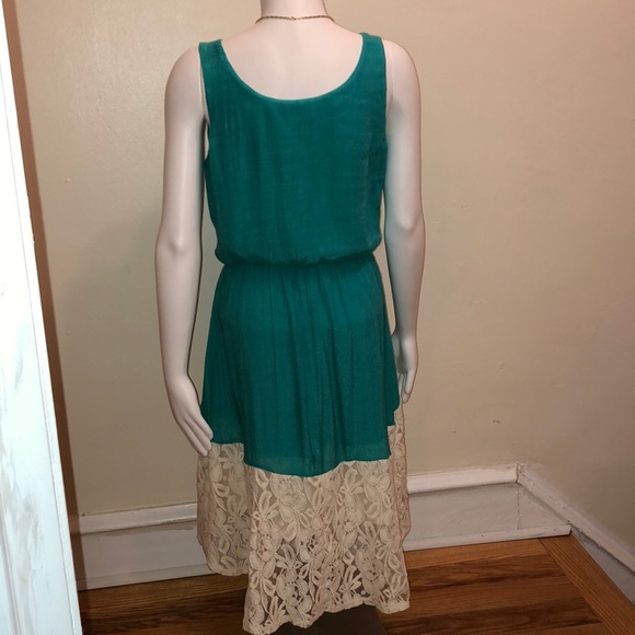 ❣️Beautiful High-Low Blue-Green Dress w. Lace ❣️ - Picture 2 of 8